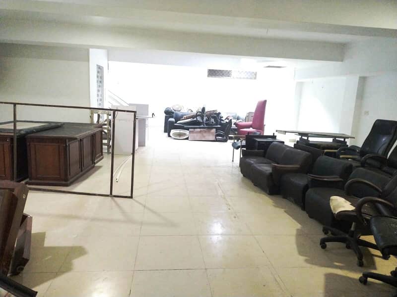 08 Marla Luxury Basement Hall with Bath, Kitchen, Store Available For rent in DHA Phase Y Block, Lahore 3