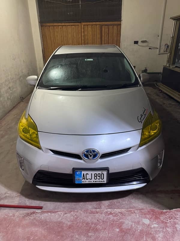 Toyota Prius 2013 1