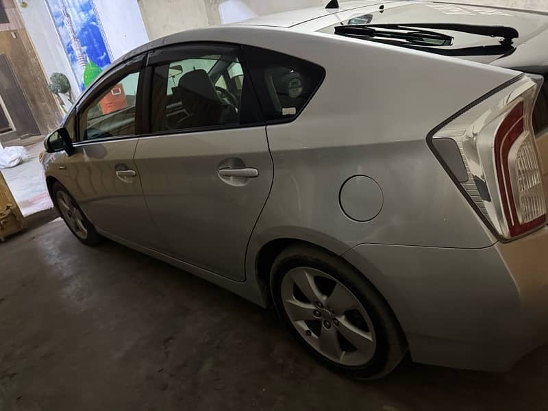 Toyota Prius 2013 3