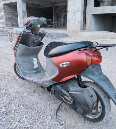 SUZUKI 4 Stroke Scooty. Self Start. 100% Genuine JAPANI