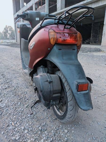 SUZUKI 4 Stroke Scooty. Self Start. 100% Genuine JAPANI 3