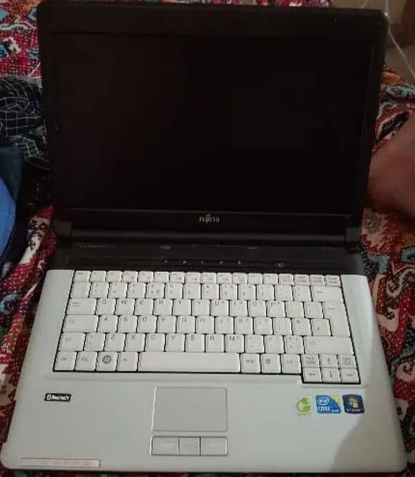 Fujitsu i7 in very cheap price 6