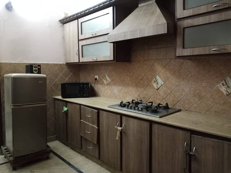 Furnished Lower Portion for Rent in Johar Town Block R-1 5