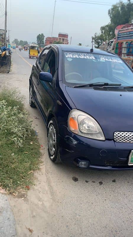 Toyota Vitz 2000 0