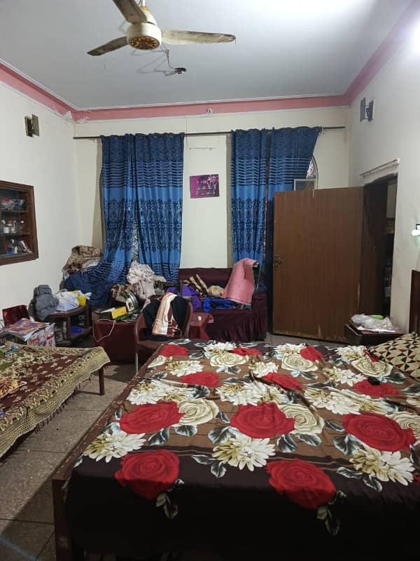 Allama Iqbal Town 10 Marla Upper Portion For Rent 0