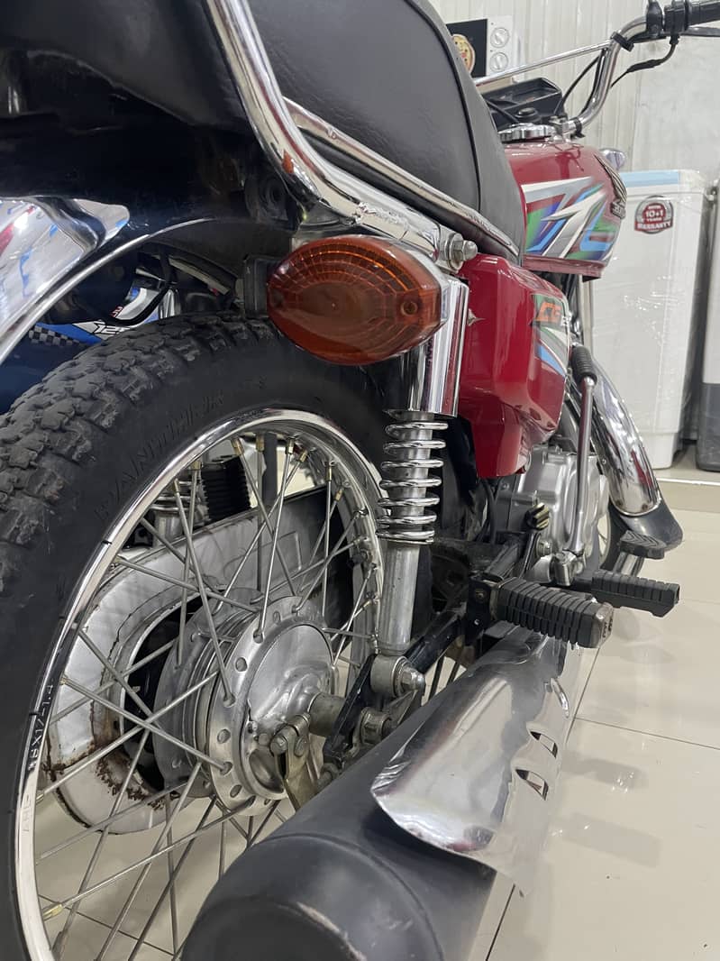 Honda CG 125 2023 3