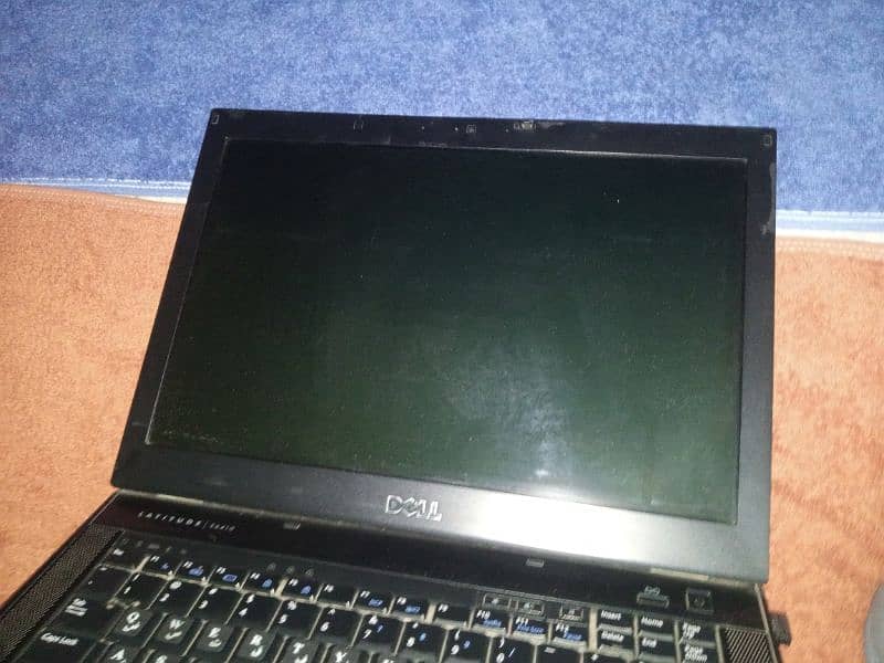 Dell Latitude E6410 I5 520M 4gb ram 265 gb hdd 7