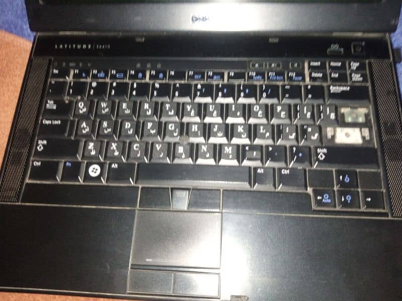 Dell Latitude E6410 I5 520M 4gb ram 265 gb hdd 8