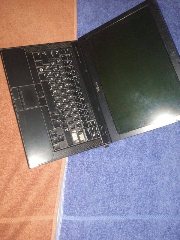 Dell Latitude E6410 I5 520M 4gb ram 265 gb hdd 9