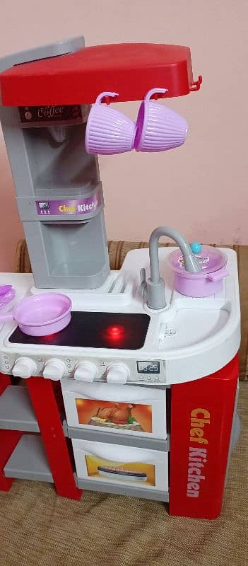 Beautiful Kids Kitchen available at best price!!! 2