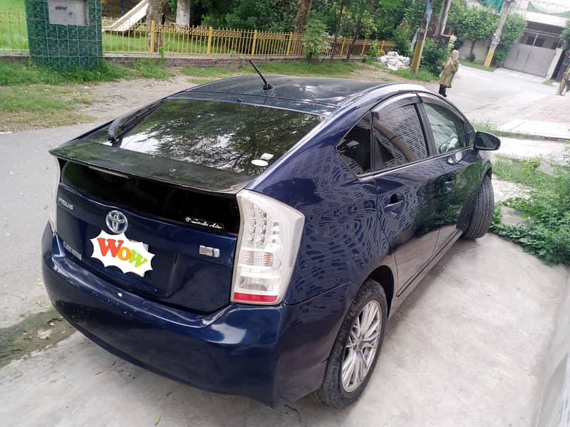 Toyota Prius 2011 7