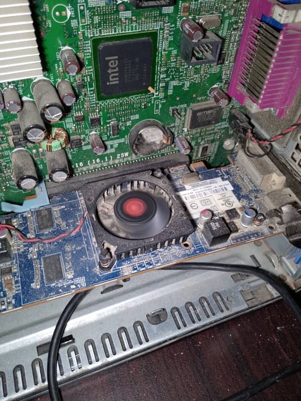 AMD Radeon HD 7400 Series 0