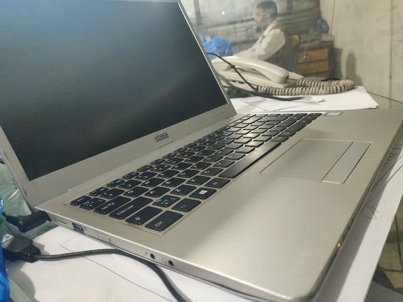 8th generation i5, ips display stone laptop without battery 2