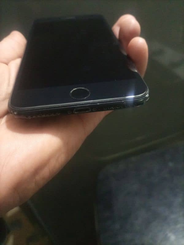 Apple Iphone 7plus urgent sale. 2