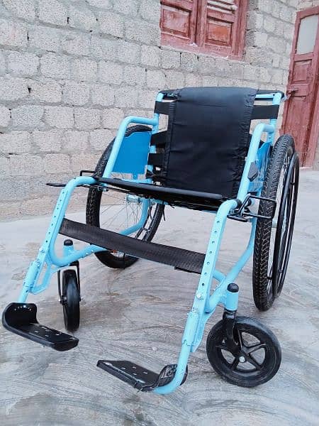 comfortable fresh wheel chair 0