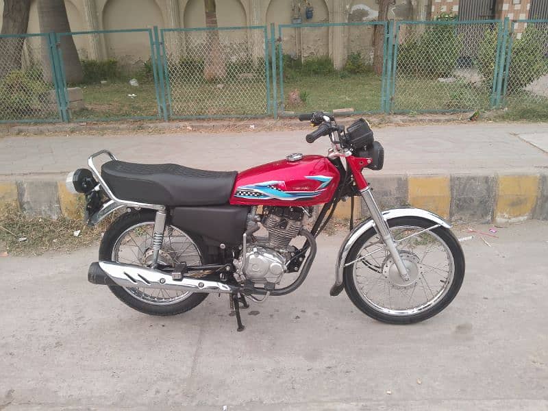 honda 125 10/10 condition for sale with double Saman 0