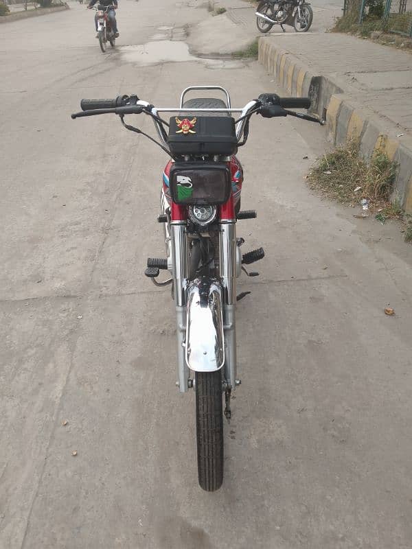 honda 125 10/10 condition for sale with double Saman 3