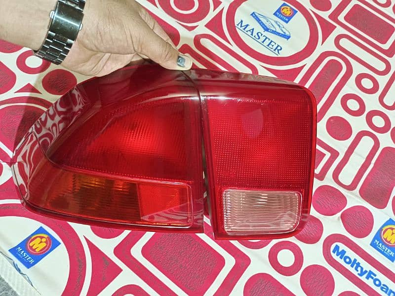 Honda Civic 2001 to 2003 Back Lights New Condition 3