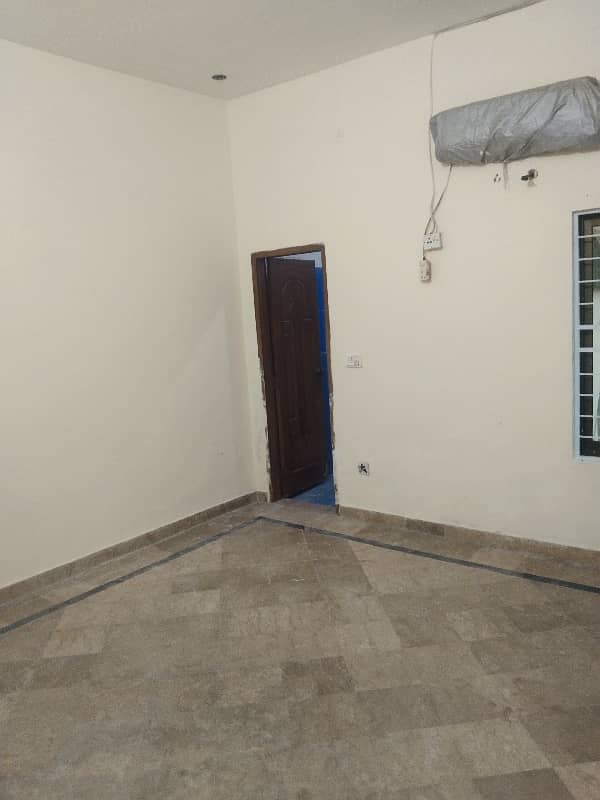 FOR RENT LOWER PORTION 10 MARLA MARBLE WOOD WORK GOOD LOCATION RENT 55000 MAIN COLLEGE ROAD 4