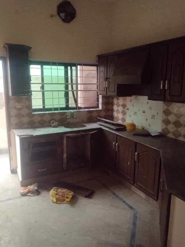 FOR RENT LOWER PORTION 10 MARLA MARBLE WOOD WORK GOOD LOCATION RENT 55000 MAIN COLLEGE ROAD 7