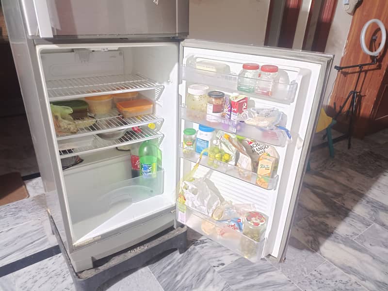 Used Dawlance Refrigerator for Sale 2