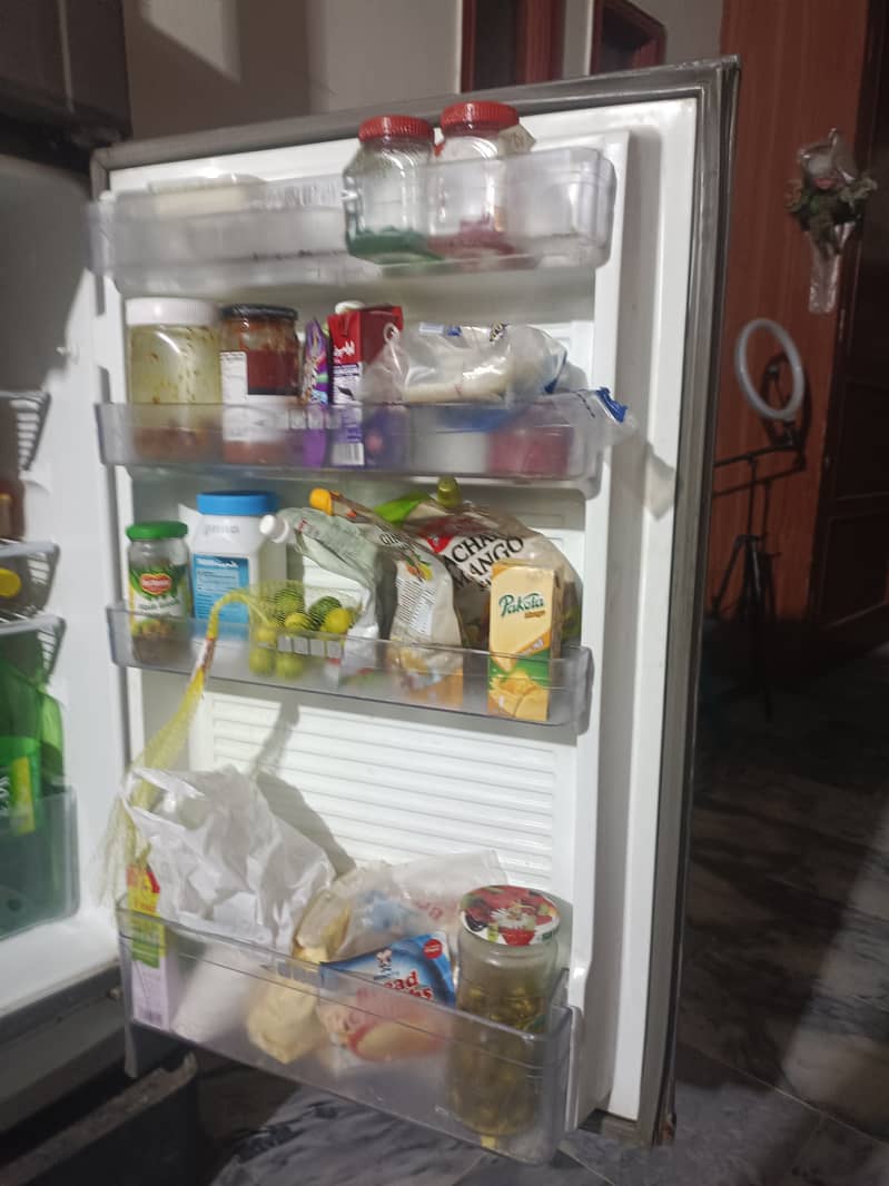 Used Dawlance Refrigerator for Sale 3