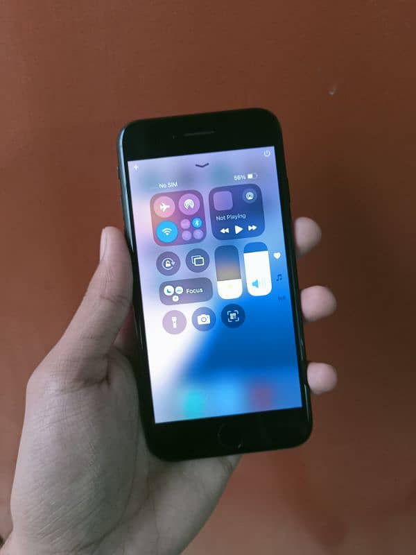 I phone se2020 (64gb) 10/9.5 condition non pta (jv) water pack 6