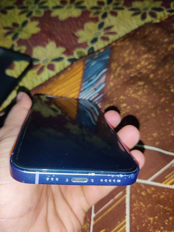 Iphone 12 64 GB JV 4