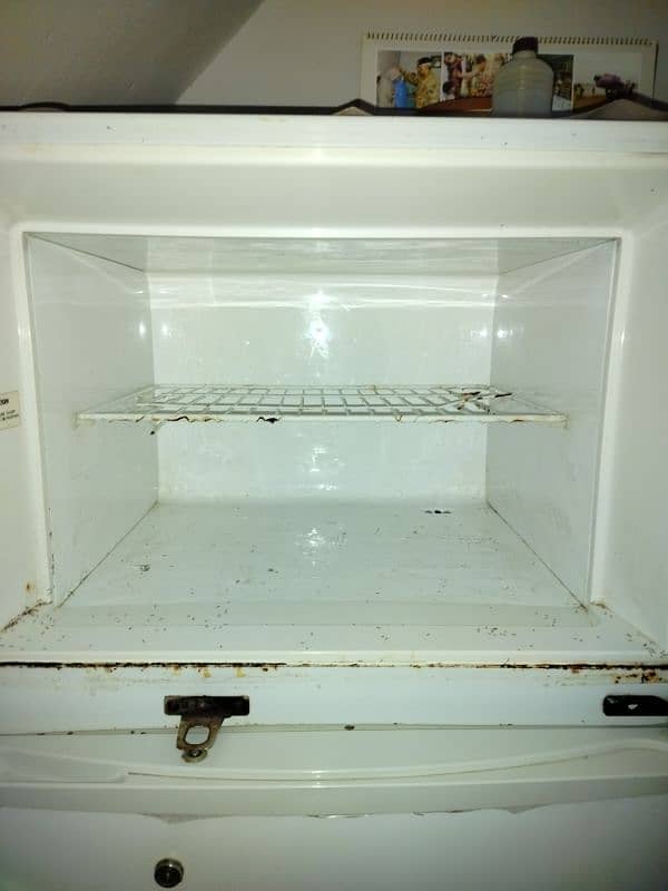 Philips Refrigerator for sale. 1