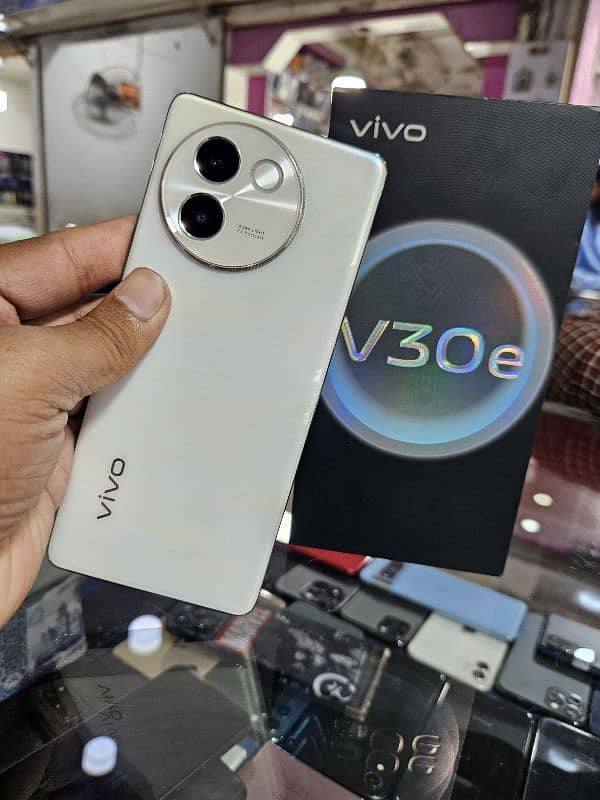 Vivo V30e 5g White 1