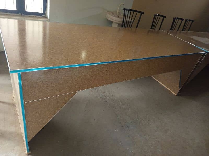 Wood Large table 0