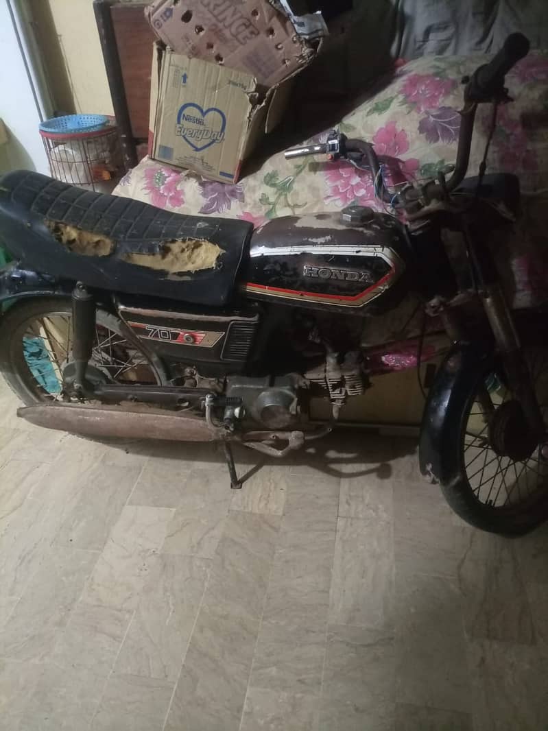 Honda CD 70 1978 2