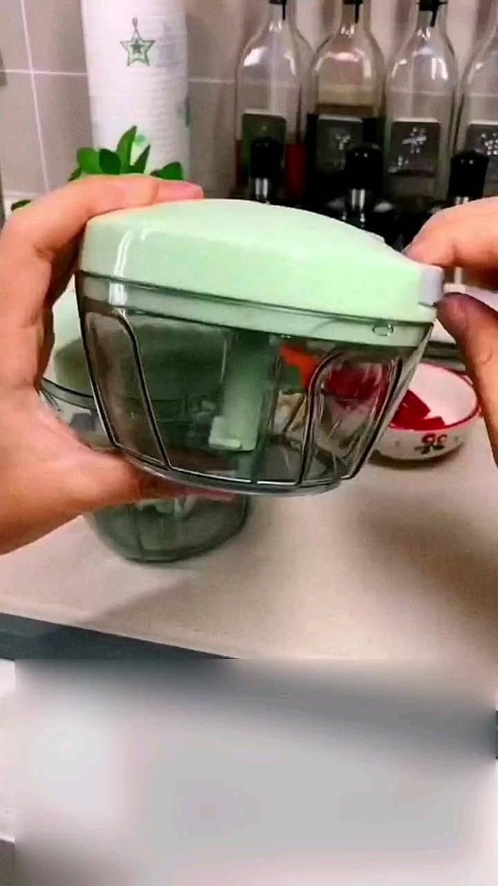 Simple Kitchen Mini Speedy Chopper: Manual Hand Pull Mini Turbo Cutter 3