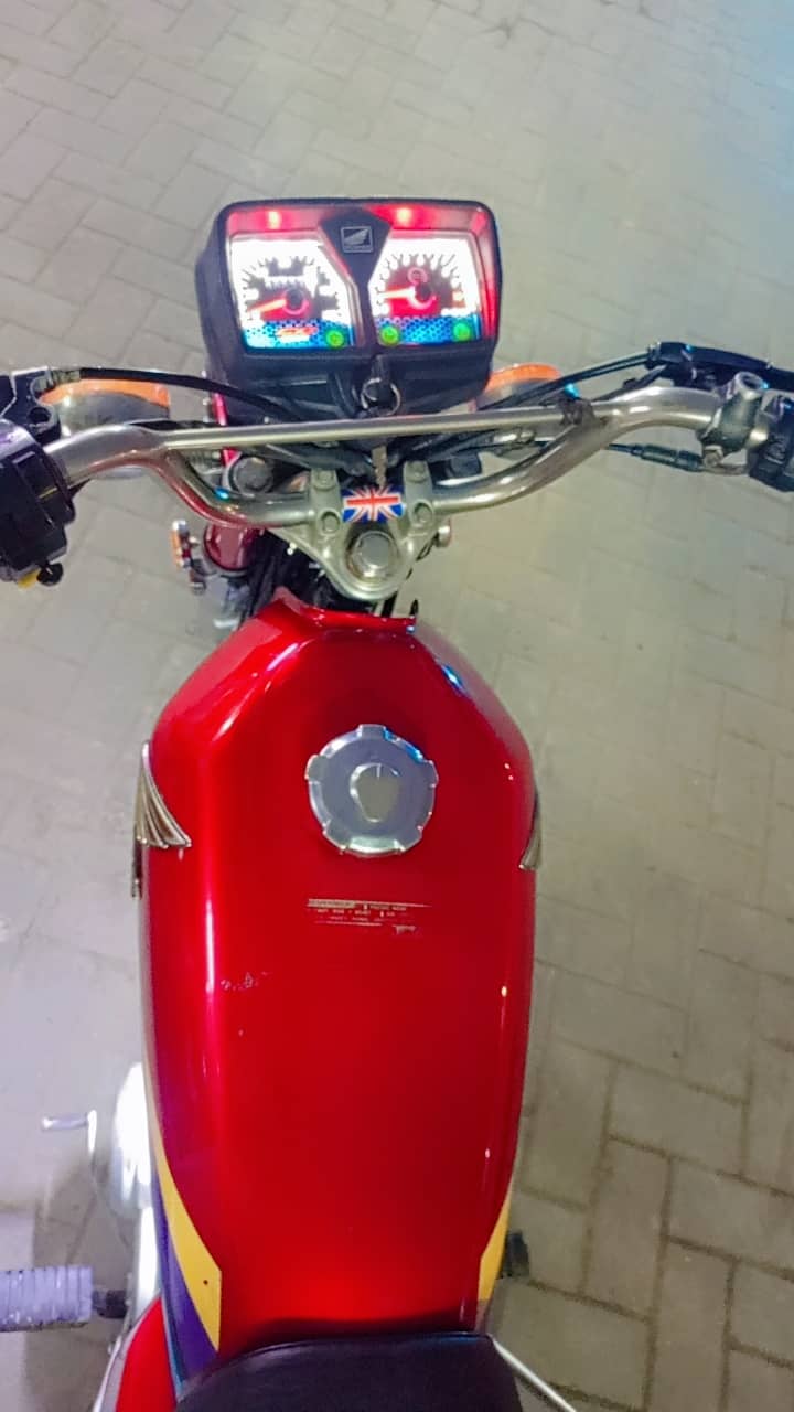 Honda 125 2012 6