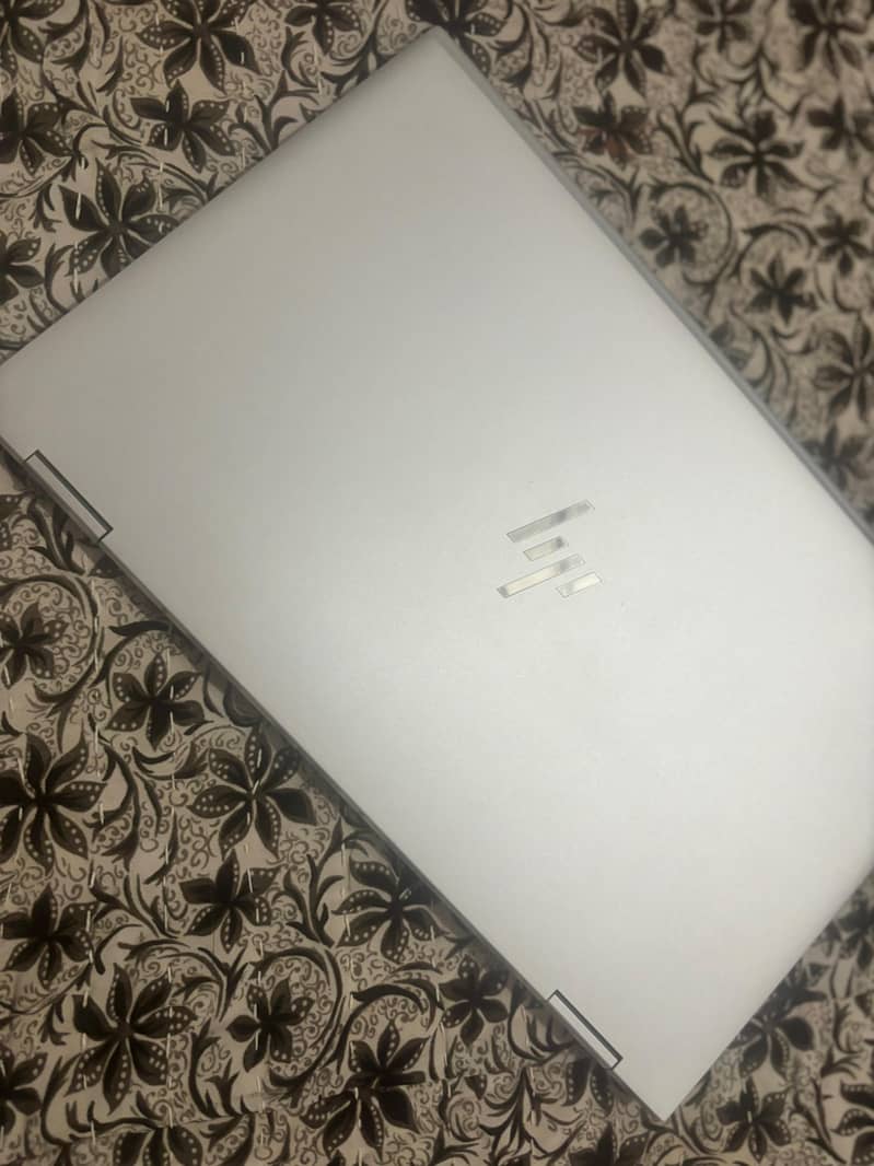 HP EliteBook x360 1040 G7 Notebook PC 1