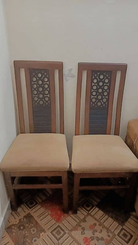 Dining table & chairs 1