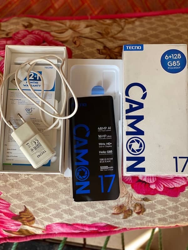 Tecno camon 17 , 6/128 available with full box 6