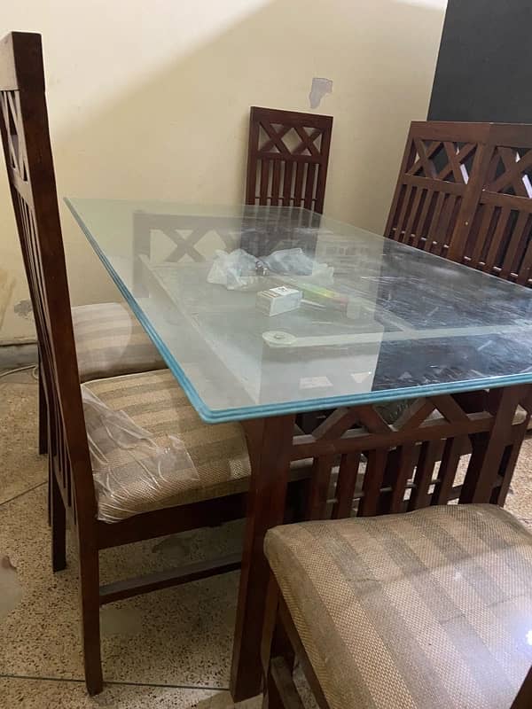 brand new 6 seater dining table  10/10 condition 3