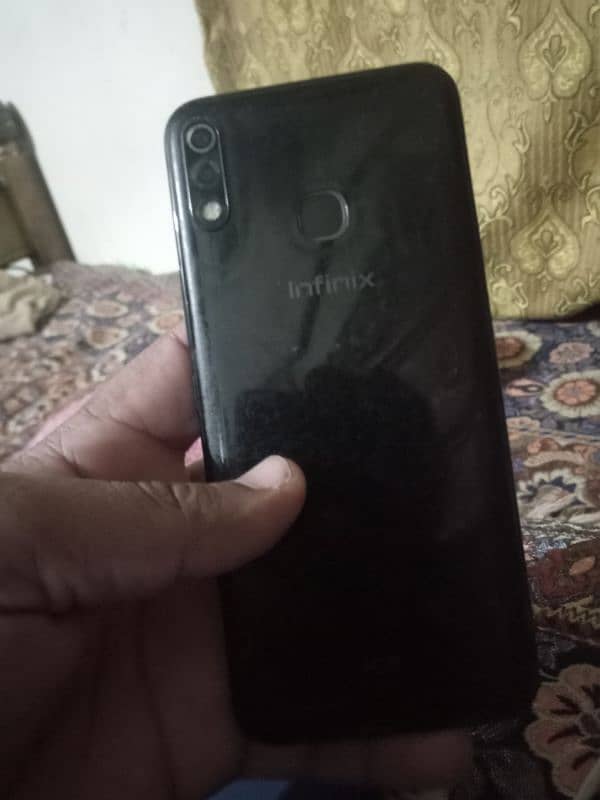 Infinix hot 8 lit 2