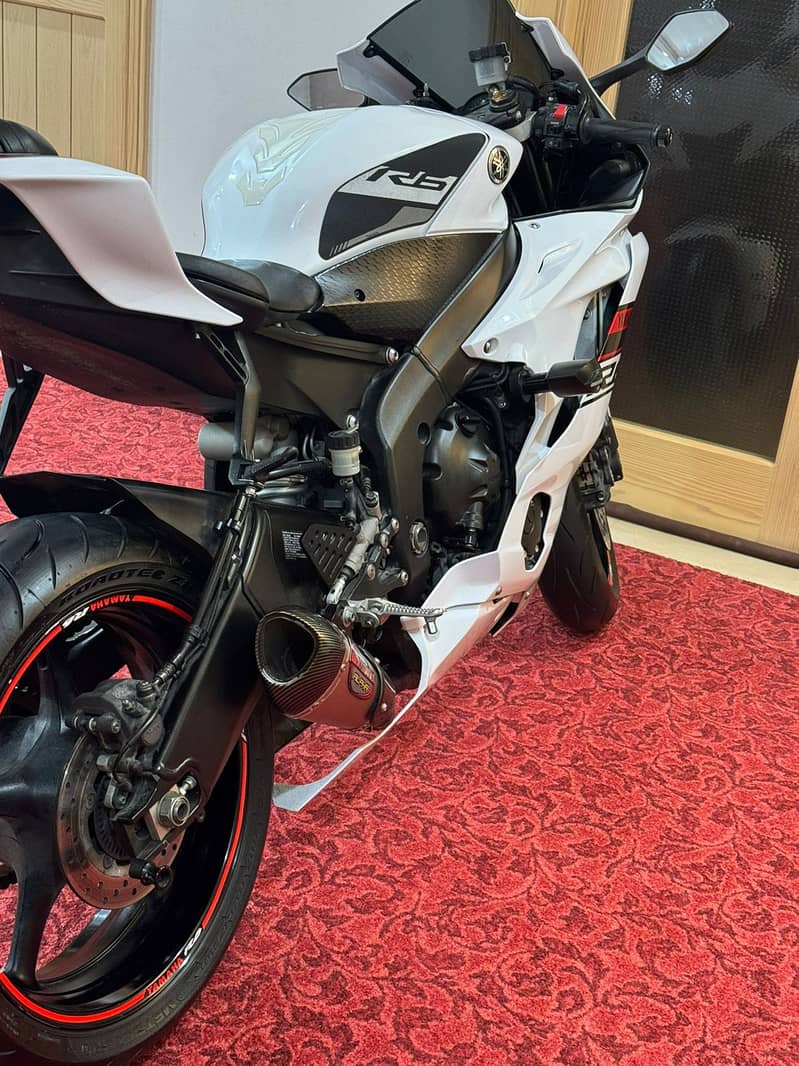 Yamaha YZF-R6 2019 4