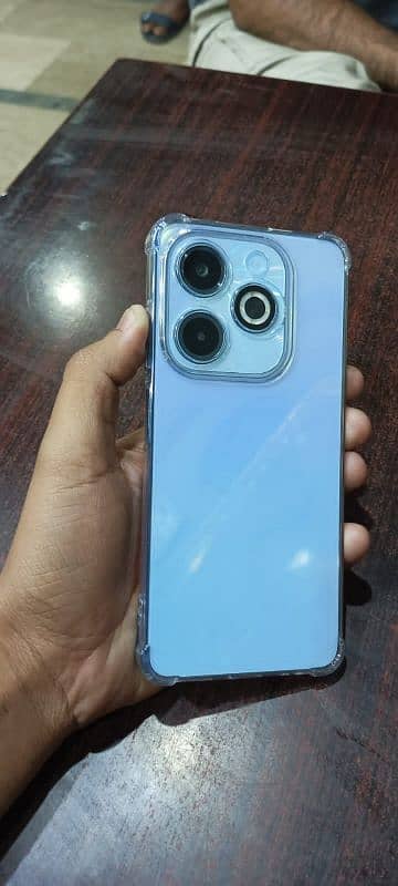 Infinix Hot 40i 8+128 1