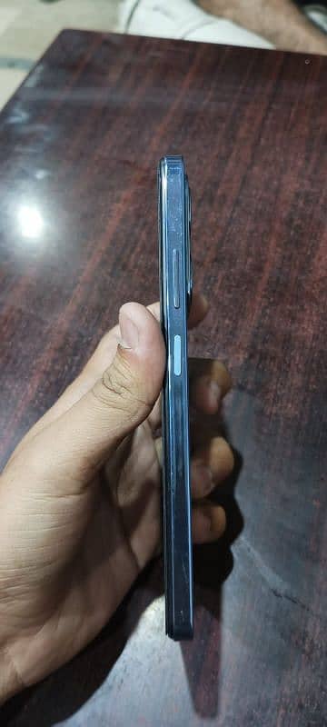 Infinix Hot 40i 8+128 3