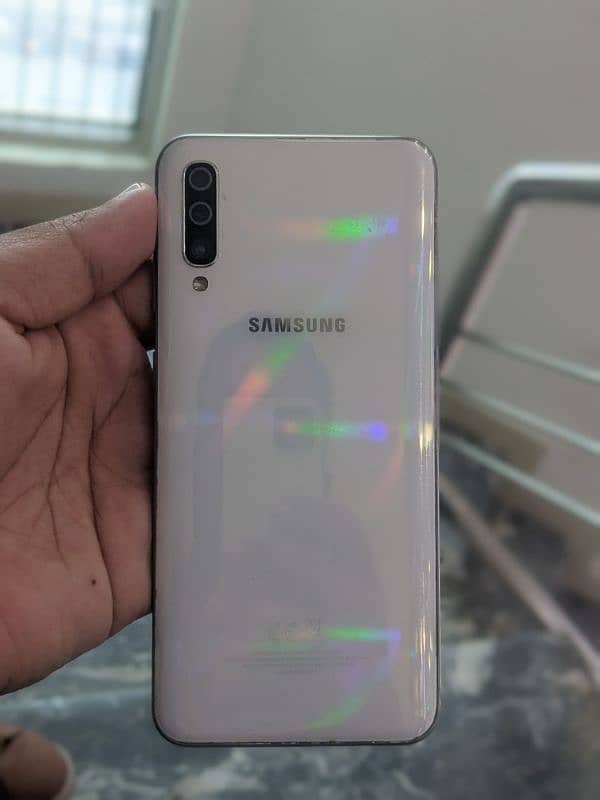 Samsung a50 10 by 10 condition 1