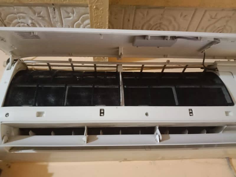 Haier 1 ton Ac for sale condition is new no leakage 8