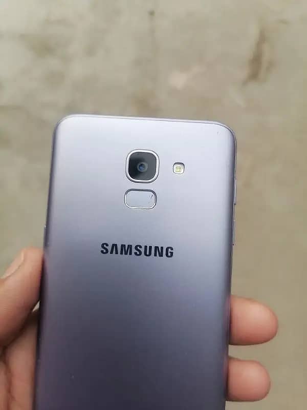 samsung galaxy j6  with box 1