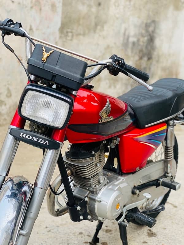 Honda 125 in mint condition 1