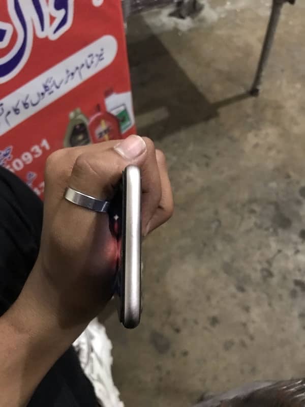 iPhone 8 Totally genuine 3