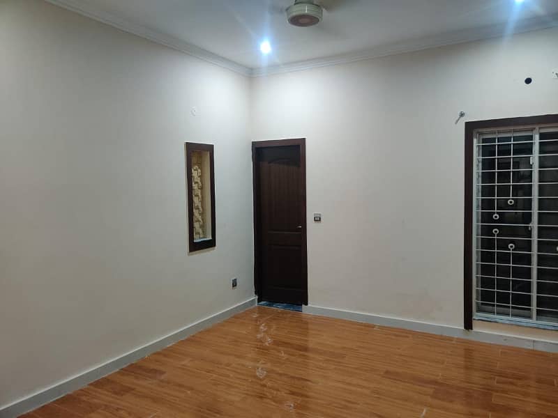 10 Marla House For Rent in Chinar Bagh Raiwind Road Lahore 2