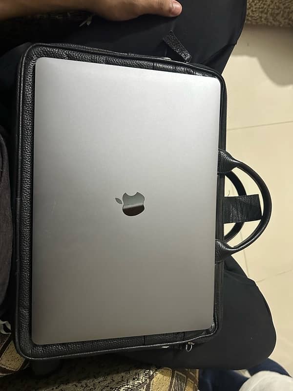 MacBook Pro 2016 i7 (500 GB) 2