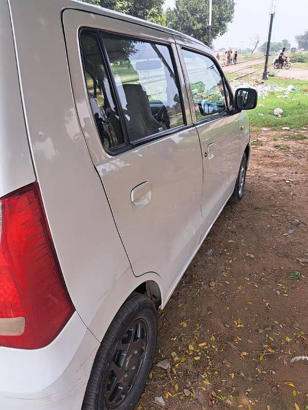 Suzuki Wagon R 2019 3